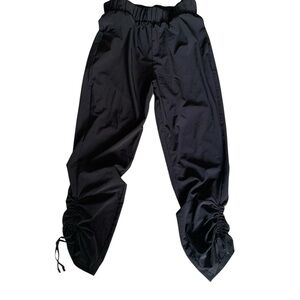 Lightweight Women’s Joggers with ruched adj cuffs and wide waistband, pockets